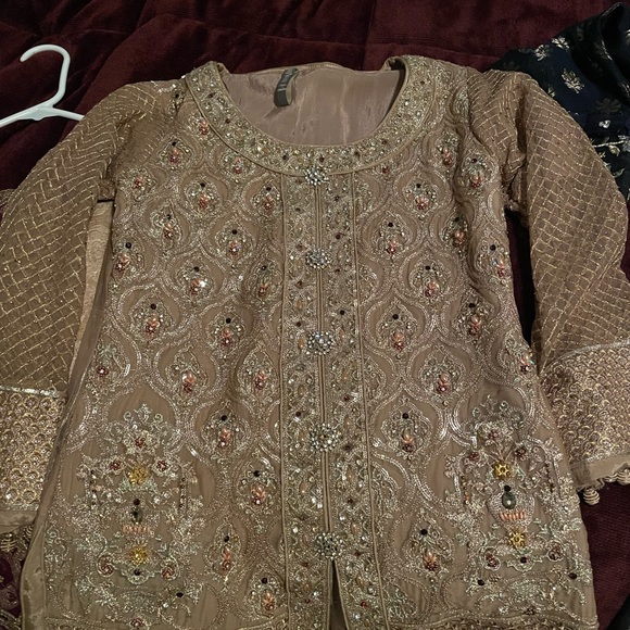 Pakistani Outfit. - Picture 4 of 4
